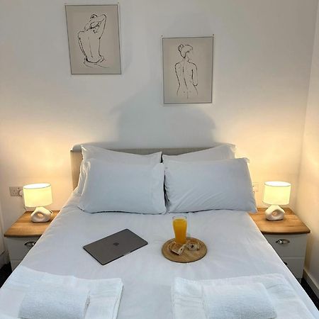 Newmarket Road Studios And Suites By Tas Accommodations Cambridge  Exteriör bild