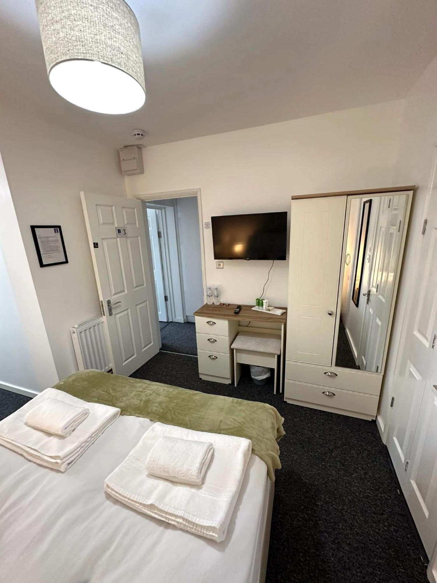 Newmarket Road Studios And Suites By Tas Accommodations Cambridge  Exteriör bild