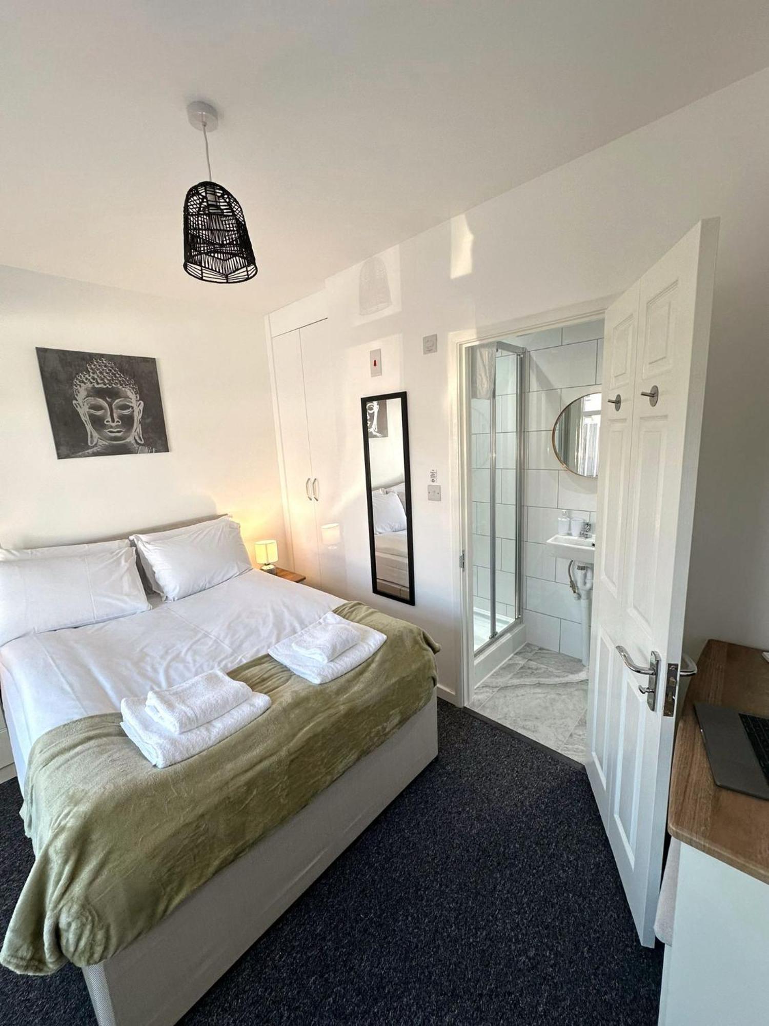 Newmarket Road Studios And Suites By Tas Accommodations Cambridge  Exteriör bild