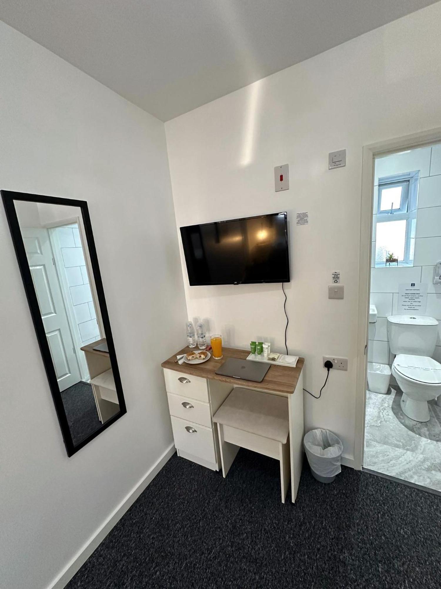 Newmarket Road Studios And Suites By Tas Accommodations Cambridge  Exteriör bild