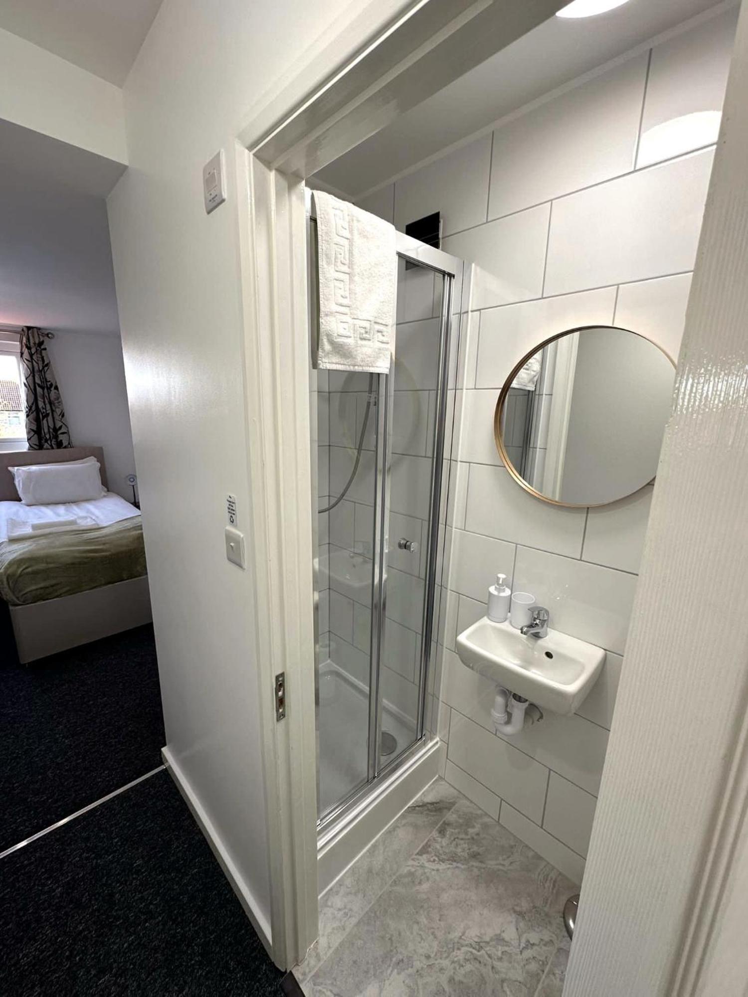 Newmarket Road Studios And Suites By Tas Accommodations Cambridge  Exteriör bild
